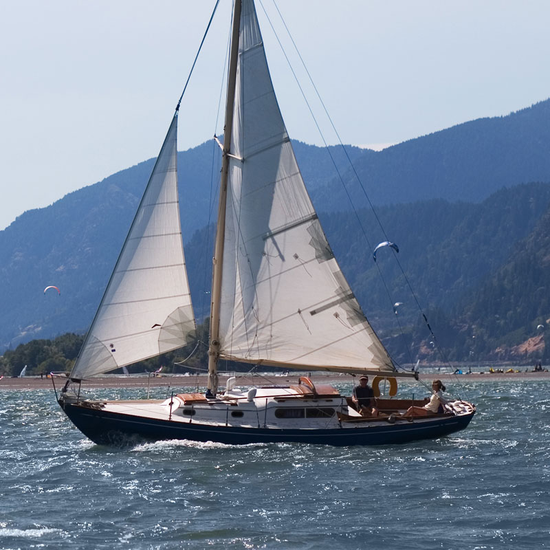 sailing the Columbia Gorge